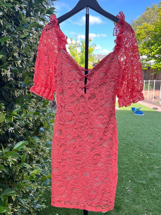 VENUS Dresses & Skirts - Coral Lace Bodycon Dress Square/V-line Deep Neck Puff Sleeve Romantic Size S